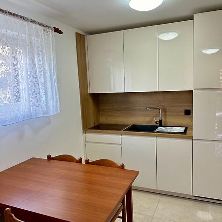 Apartment Sara Njivice Luaran gambar