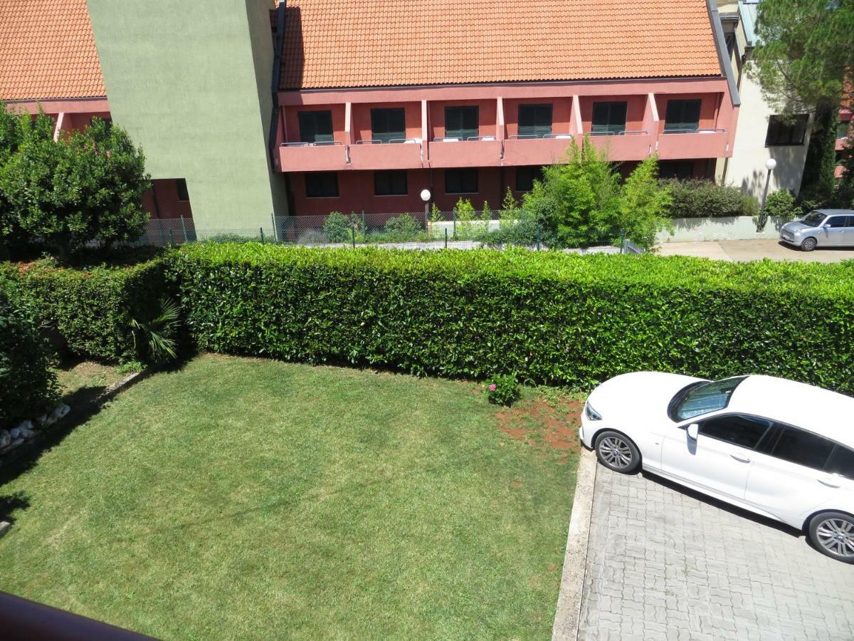 Apartment Sara Njivice Luaran gambar